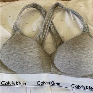 Calvin Klein sports bra MEDIUM